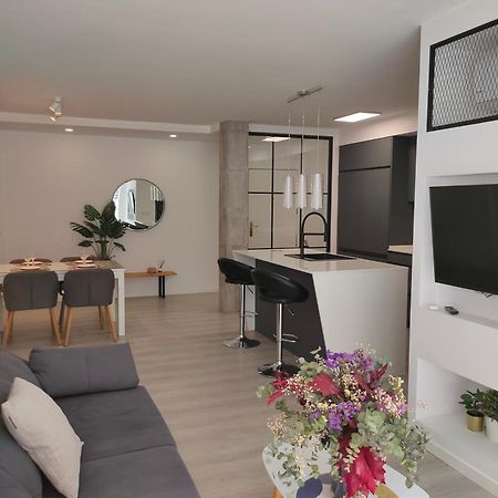 Casa Mallen, Con Amplia Terraza, En El Barrio De Nervion 塞维利亚 外观 照片