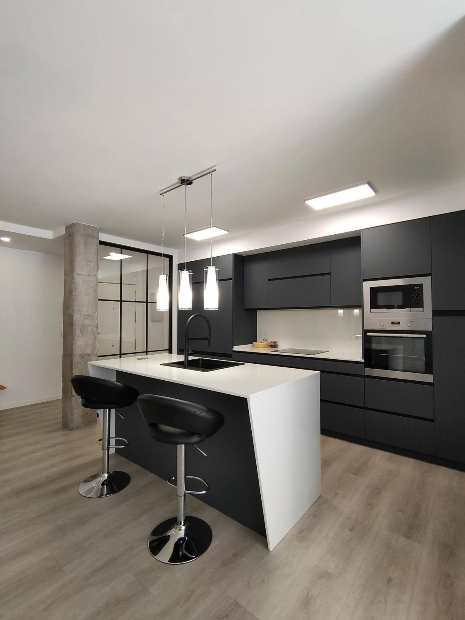 Casa Mallen, Con Amplia Terraza, En El Barrio De Nervion 塞维利亚 外观 照片