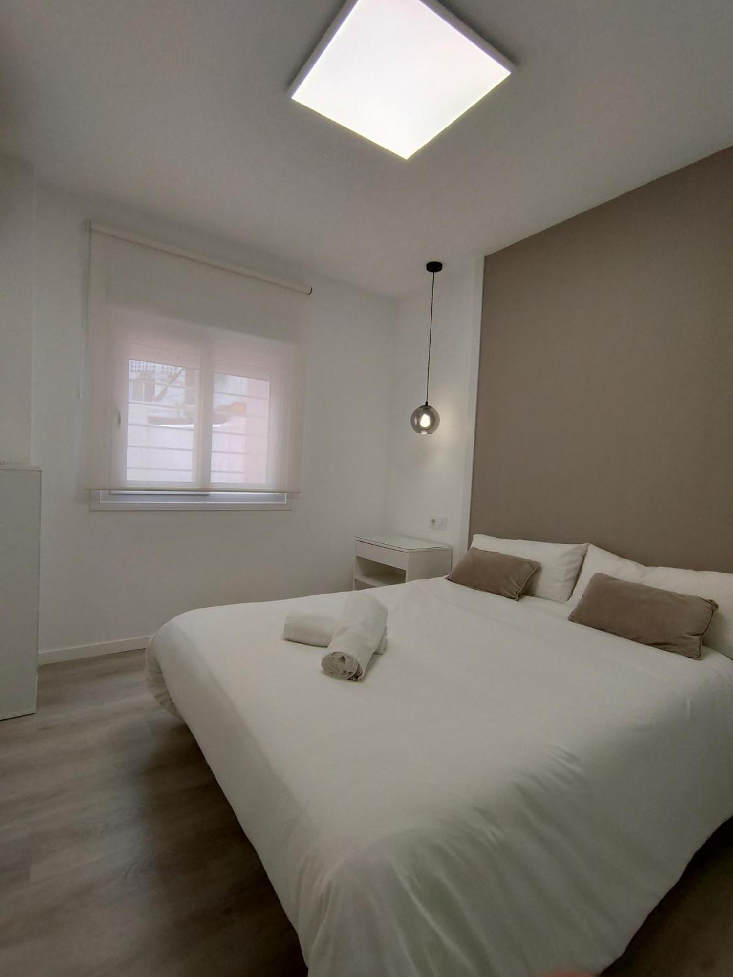 Casa Mallen, Con Amplia Terraza, En El Barrio De Nervion 塞维利亚 外观 照片
