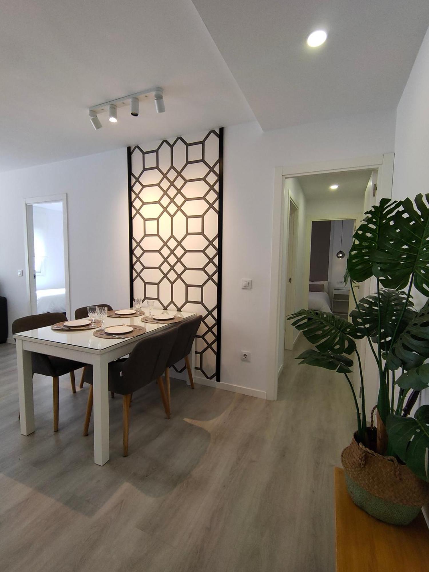 Casa Mallen, Con Amplia Terraza, En El Barrio De Nervion 塞维利亚 外观 照片