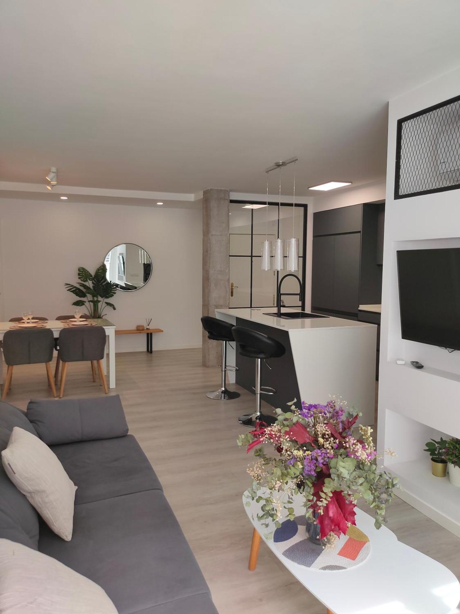 Casa Mallen, Con Amplia Terraza, En El Barrio De Nervion 塞维利亚 外观 照片